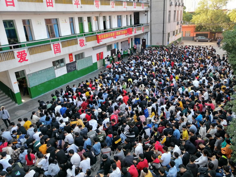 邵陽市華龍中學,邵陽中學教育,高中教育,師資雄厚,名優(yōu)教師 邵陽市華龍中學,邵陽中學教育,高中教育,師資雄厚,名優(yōu)教師