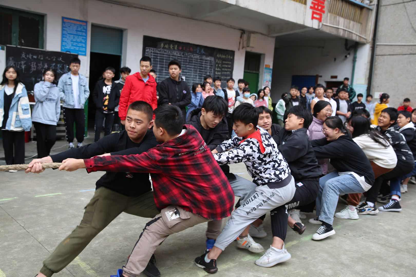 邵陽(yáng)市華龍中學(xué),邵陽(yáng)中學(xué)教育,高中教育,師資雄厚,名優(yōu)教師 邵陽(yáng)市華龍中學(xué),邵陽(yáng)中學(xué)教育,高中教育,師資雄厚,名優(yōu)教師