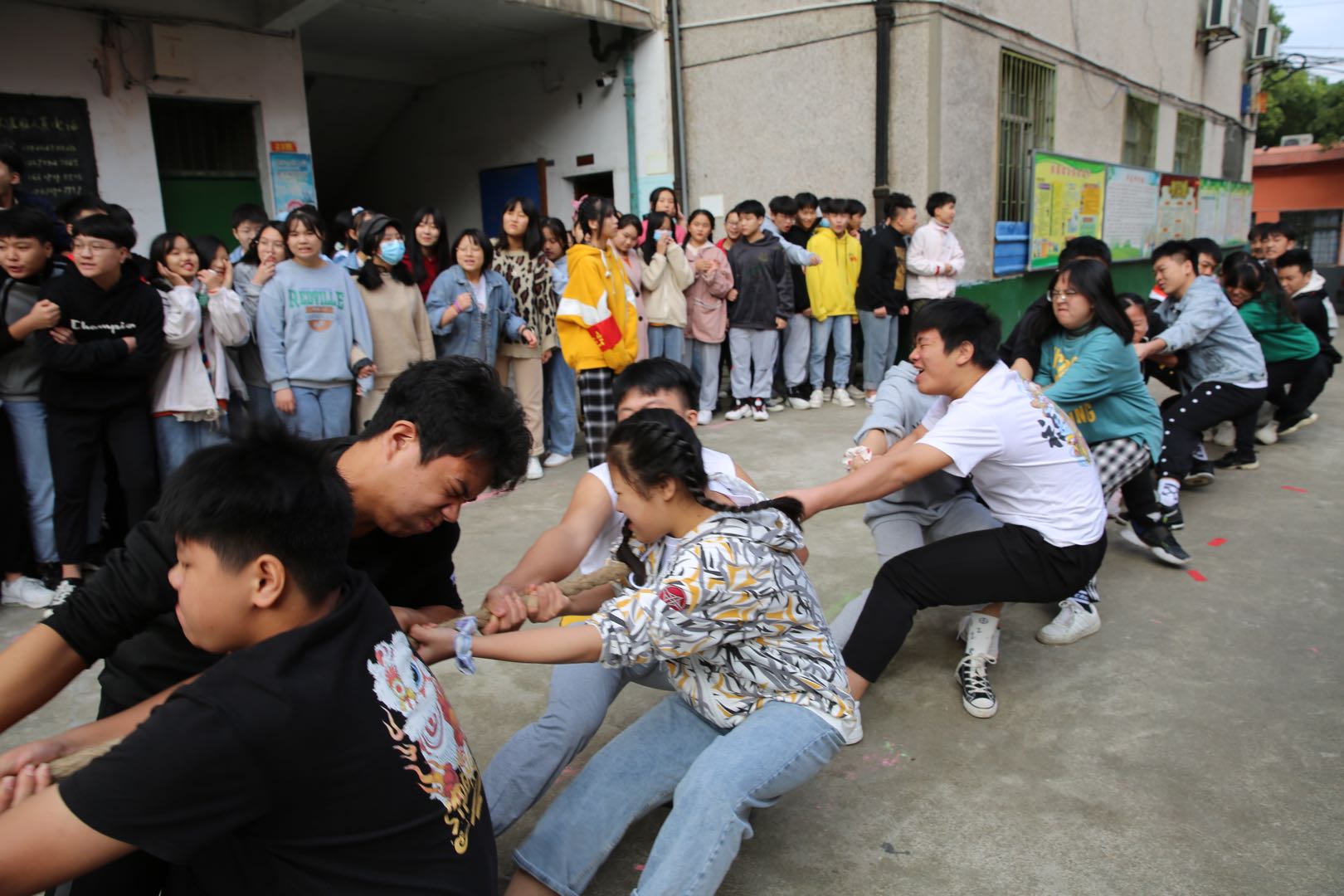 邵陽(yáng)市華龍中學(xué),邵陽(yáng)中學(xué)教育,高中教育,師資雄厚,名優(yōu)教師 邵陽(yáng)市華龍中學(xué),邵陽(yáng)中學(xué)教育,高中教育,師資雄厚,名優(yōu)教師
