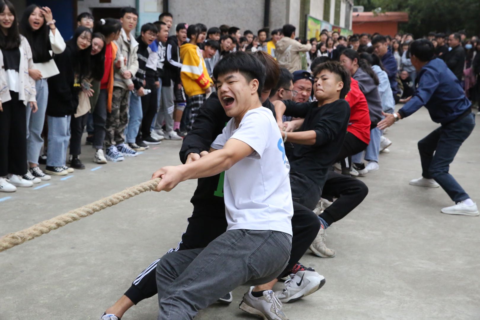 邵陽(yáng)市華龍中學(xué),邵陽(yáng)中學(xué)教育,高中教育,師資雄厚,名優(yōu)教師 邵陽(yáng)市華龍中學(xué),邵陽(yáng)中學(xué)教育,高中教育,師資雄厚,名優(yōu)教師
