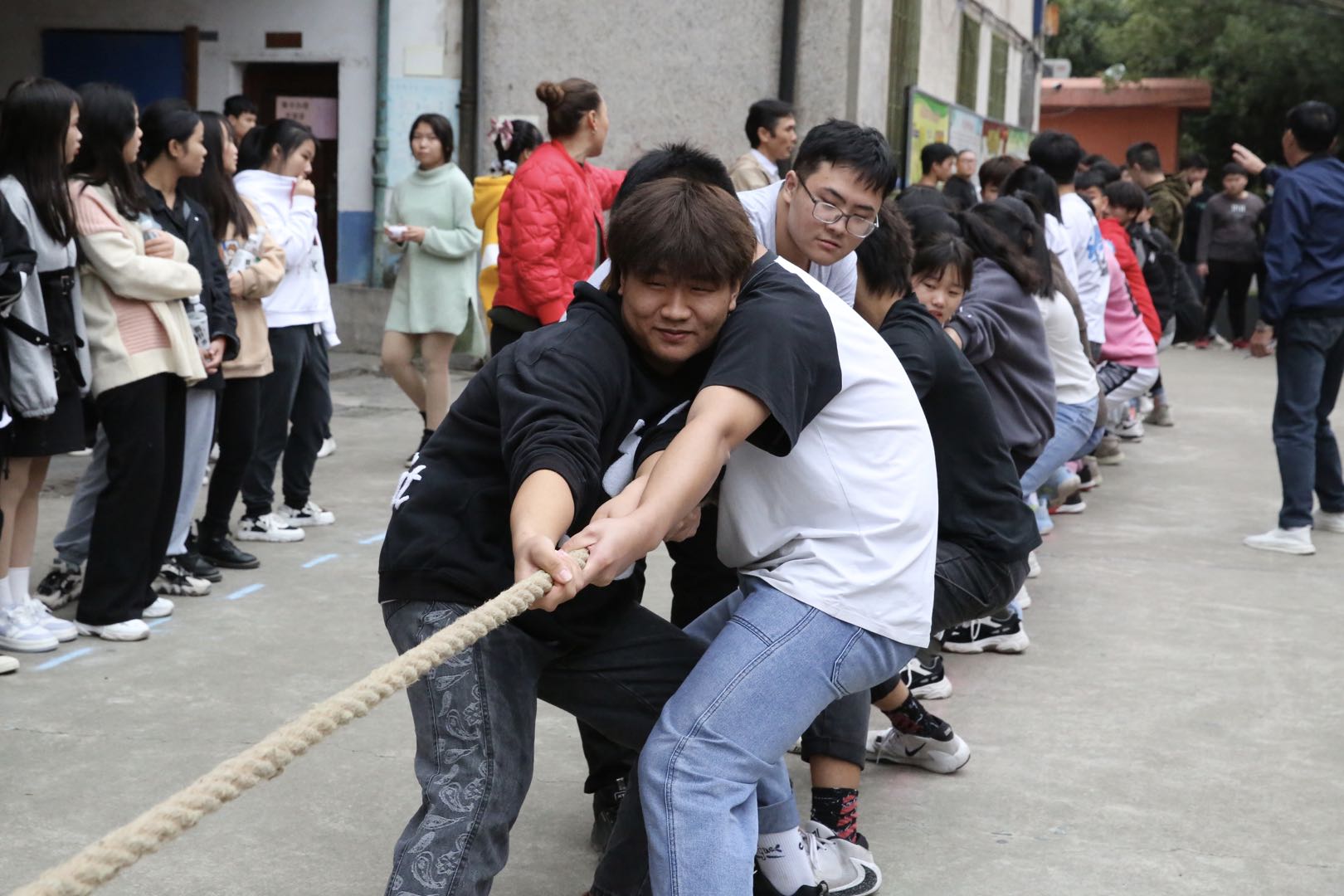 邵陽(yáng)市華龍中學(xué),邵陽(yáng)中學(xué)教育,高中教育,師資雄厚,名優(yōu)教師 邵陽(yáng)市華龍中學(xué),邵陽(yáng)中學(xué)教育,高中教育,師資雄厚,名優(yōu)教師