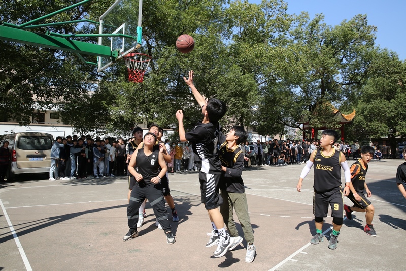 邵陽市華龍中學,邵陽中學教育,高中教育,師資雄厚,名優(yōu)教師 邵陽市華龍中學,邵陽中學教育,高中教育,師資雄厚,名優(yōu)教師