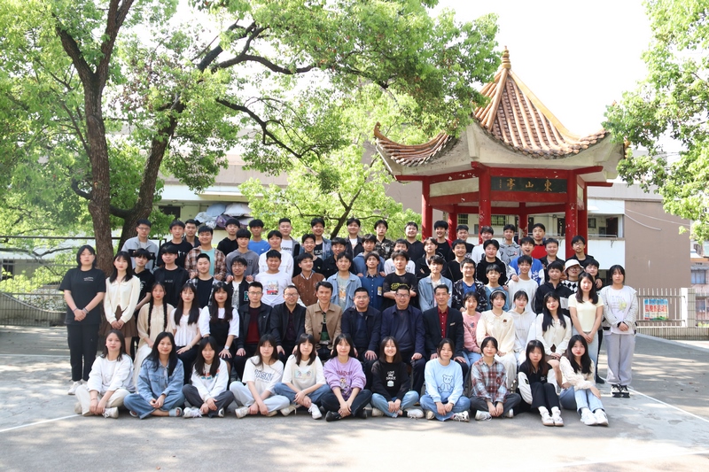 邵陽市華龍中學(xué),邵陽中學(xué)教育,高中教育,師資雄厚,名優(yōu)教師 邵陽市華龍中學(xué),邵陽中學(xué)教育,高中教育,師資雄厚,名優(yōu)教師